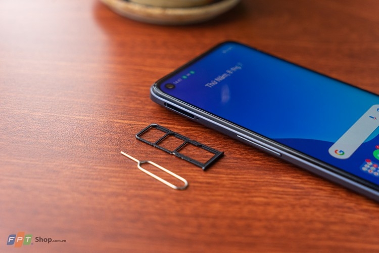 Pin 5000mAh tương đồng, khác biệt ở sạc nhanh