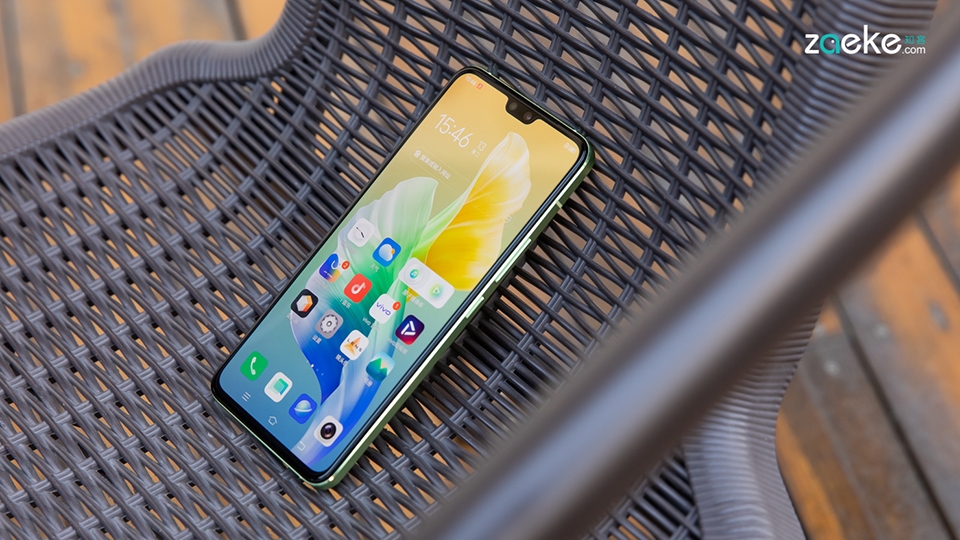 vivo S10 Pro có khung phẳng như iPhone 12 vivo S10 Pro có khung phẳng như iPhone 12