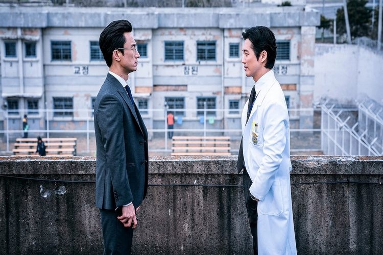 Bác sĩ trại giam - Doctor Prisoner (2019)
