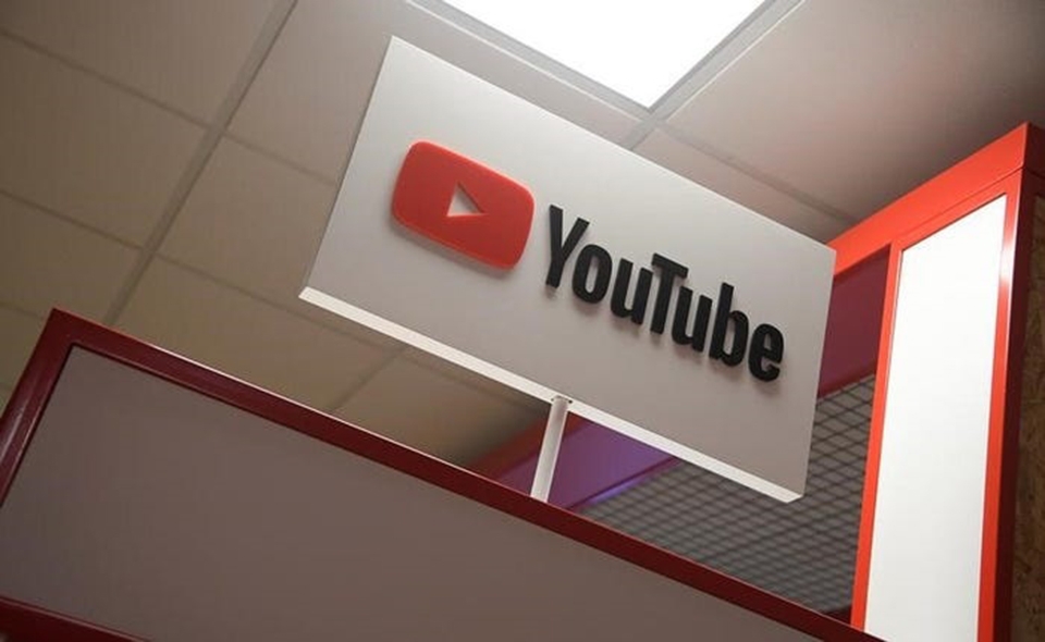 YouTube YouTube