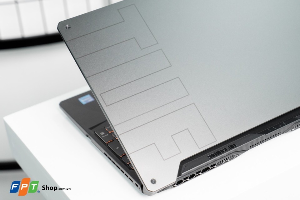 Trên tay ASUS TUF FX506: Laptop gaming RTX 30 series giá rẻ