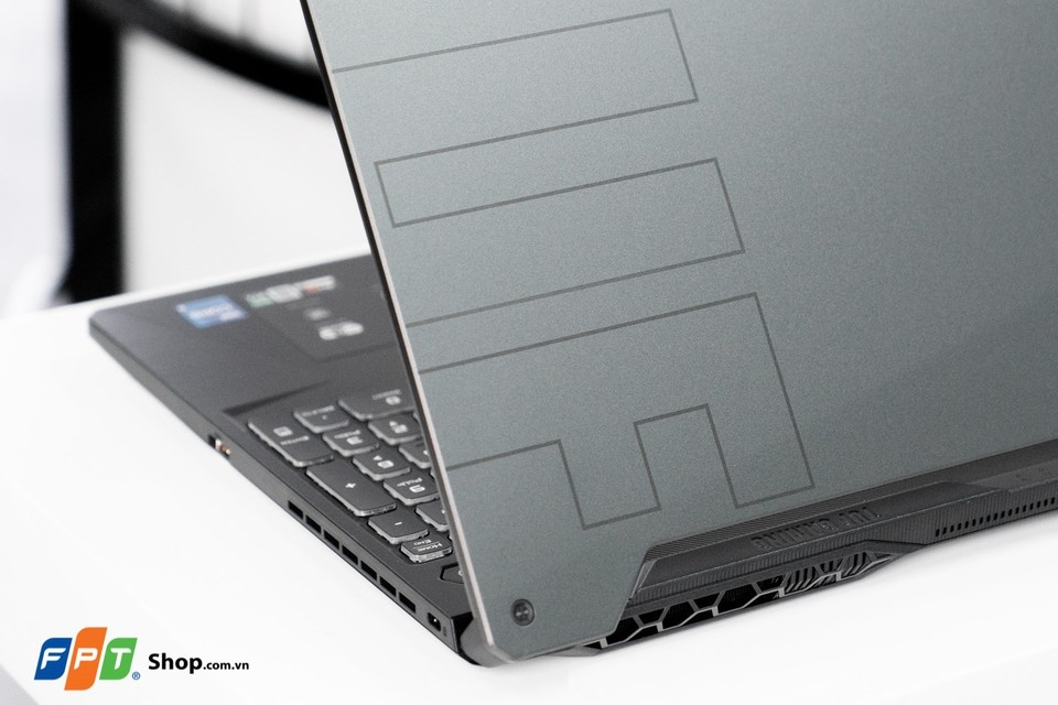 Trên tay ASUS TUF FX506: Laptop gaming RTX 30 series giá rẻ
