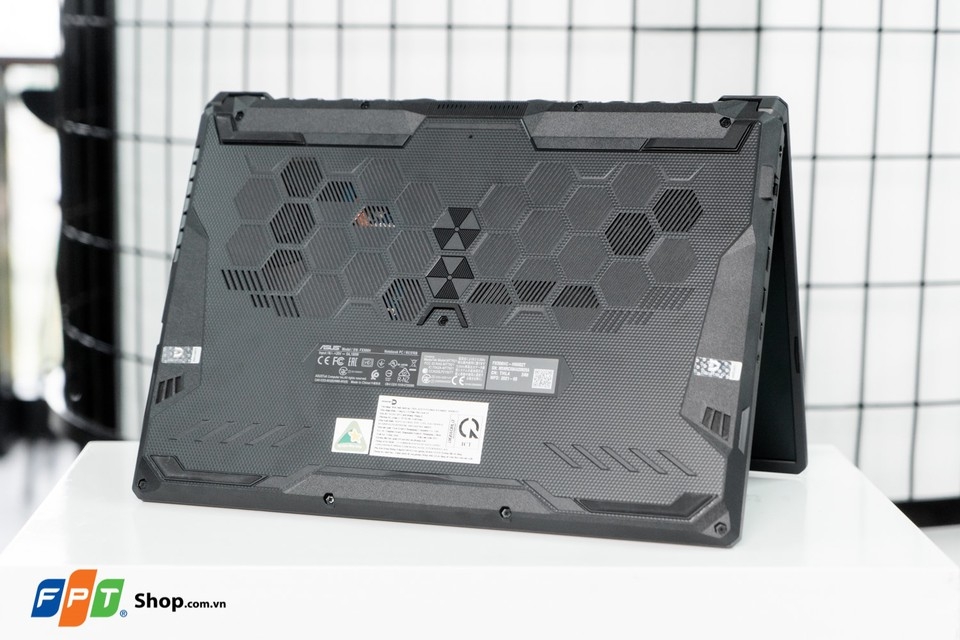 Trên tay ASUS TUF FX506: Laptop gaming RTX 30 series giá rẻ