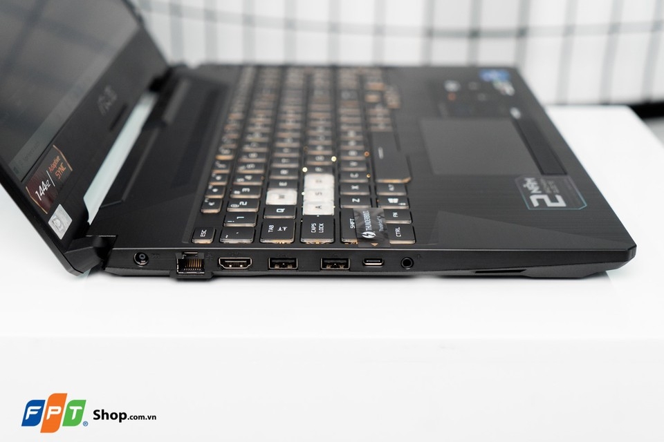 Trên tay ASUS TUF FX506: Laptop gaming RTX 30 series giá rẻ