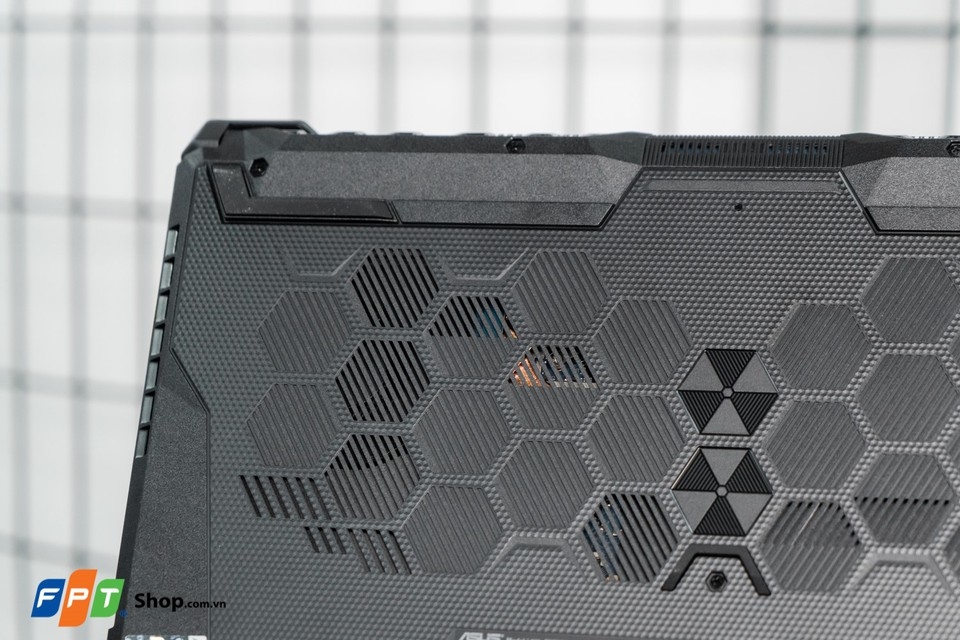Trên tay ASUS TUF FX506: Laptop gaming RTX 30 series giá rẻ