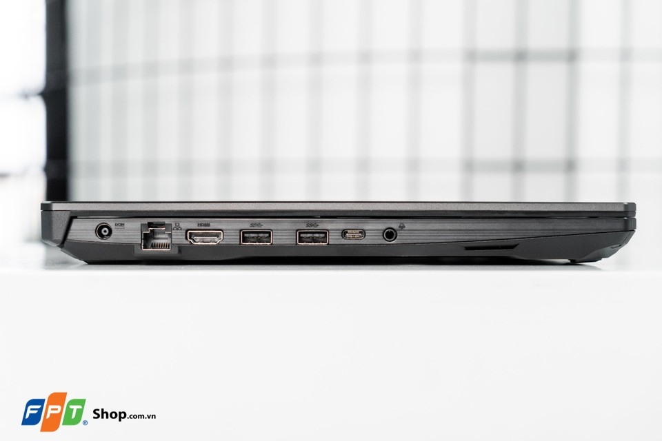 Trên tay ASUS TUF FX506: Laptop gaming RTX 30 series giá rẻ