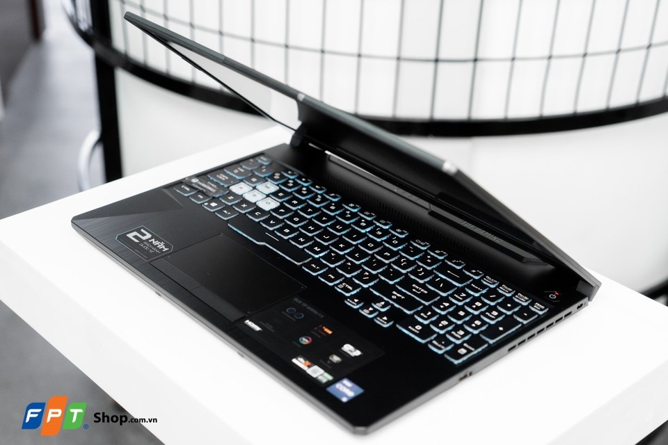 Trên tay ASUS TUF FX506: Laptop gaming RTX 30 series giá rẻ