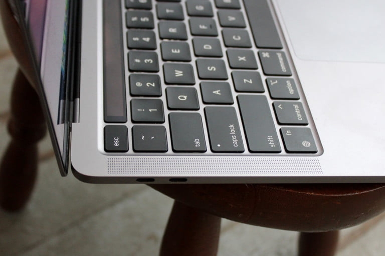 MacBook Pro 2021 có thể không còn Touch Bar