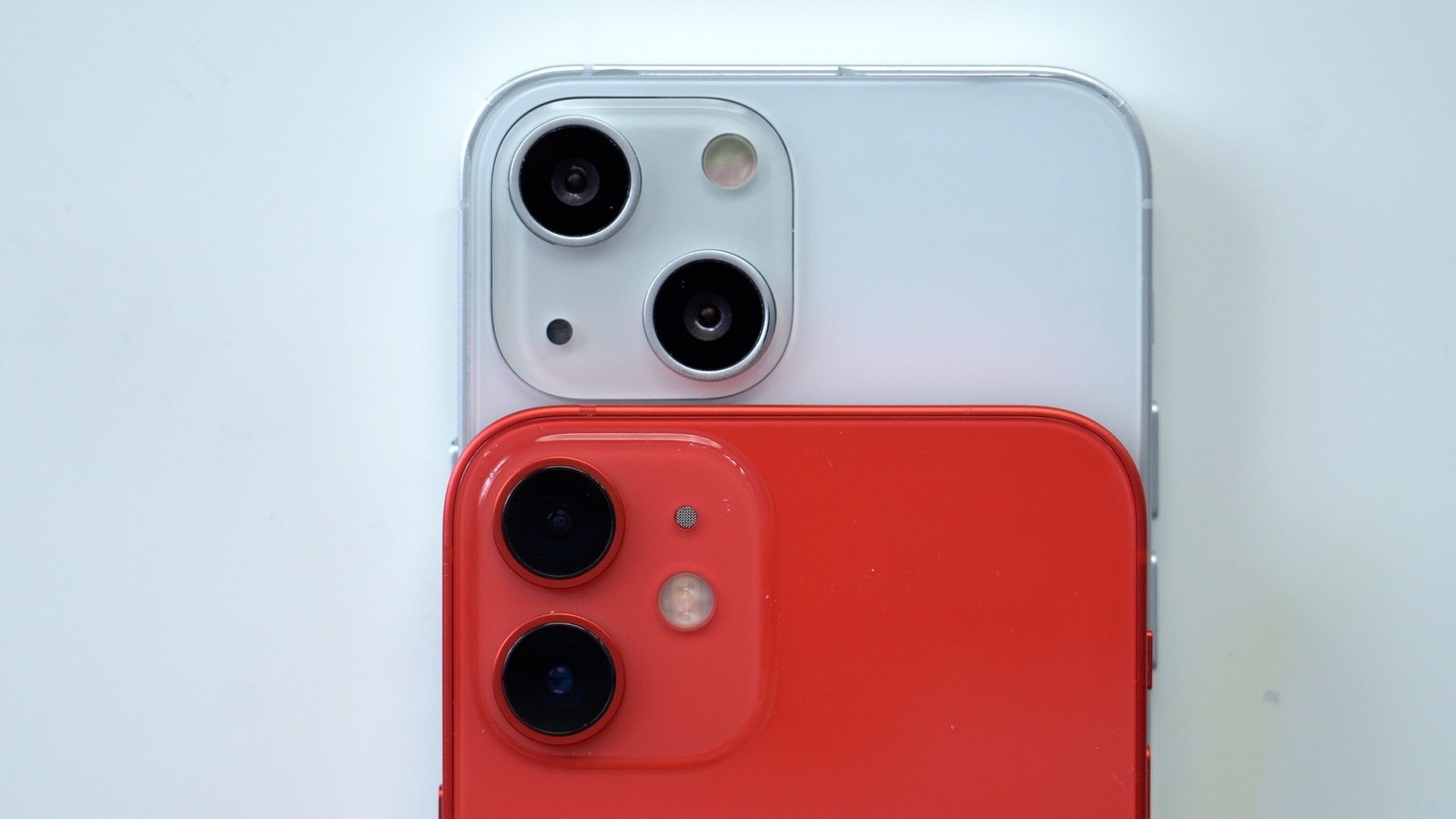 iPhone 12 vs iPhone 13 05