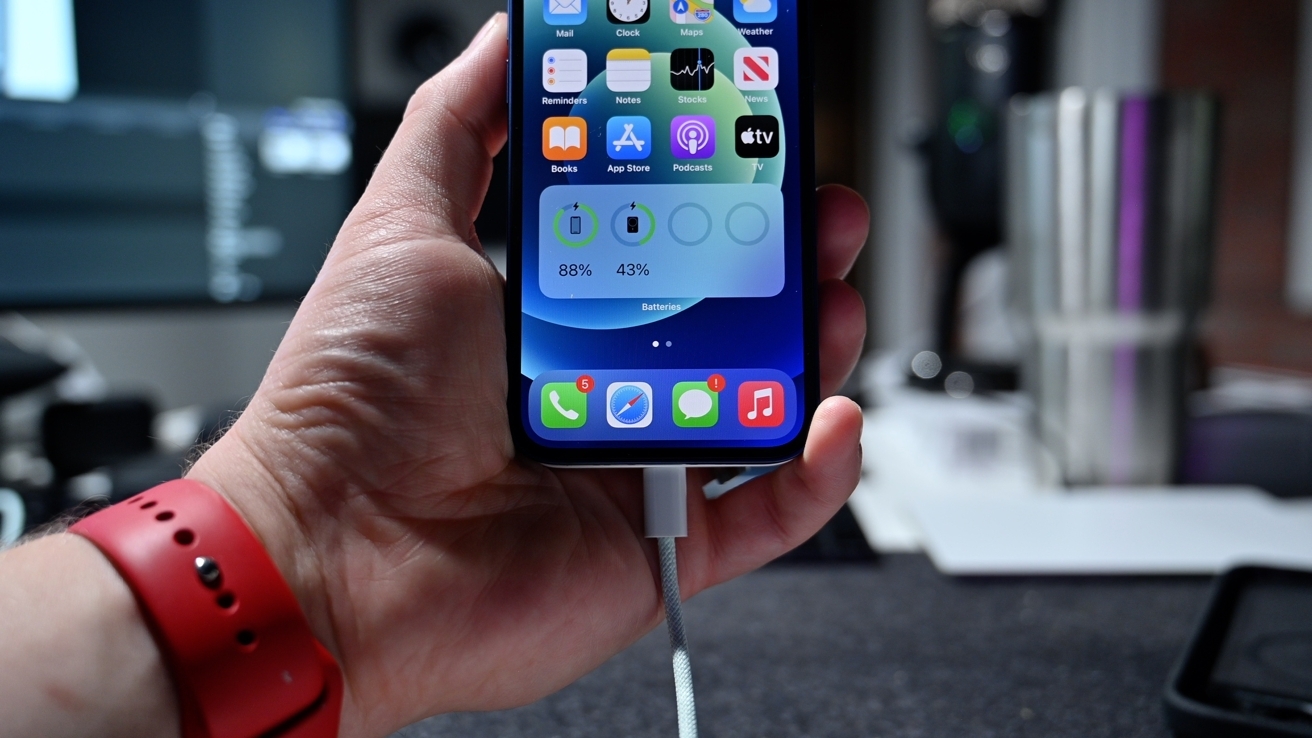 Trên tay MagSafe Battery Pack‌ 05