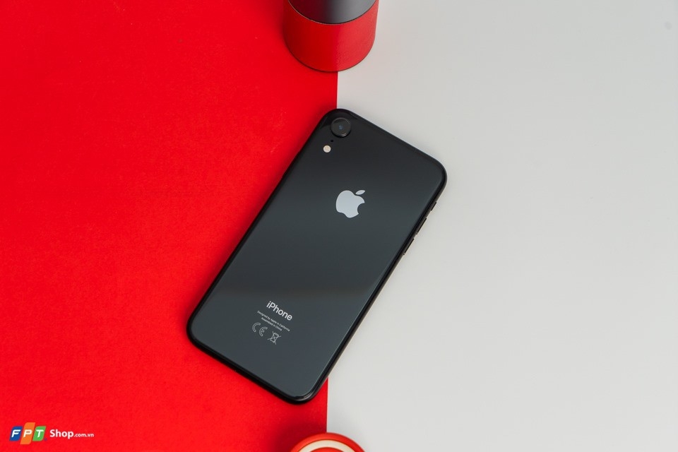 iPhone XR 07