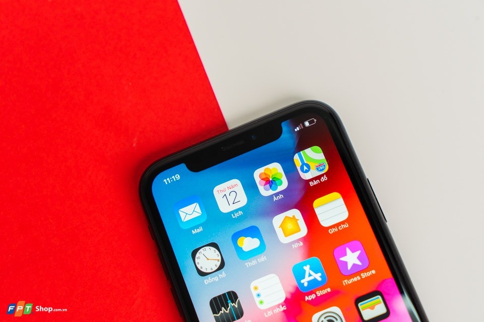 iPhone XR 06