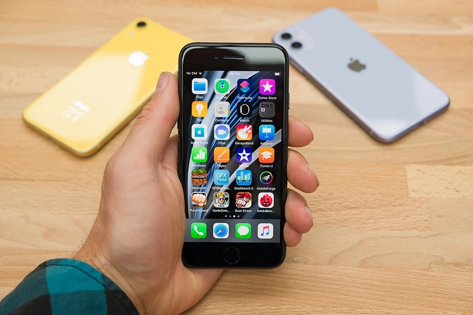 So sánh iPhone SE 2020 và OPPO Reno6 Z 5G (ảnh 8)