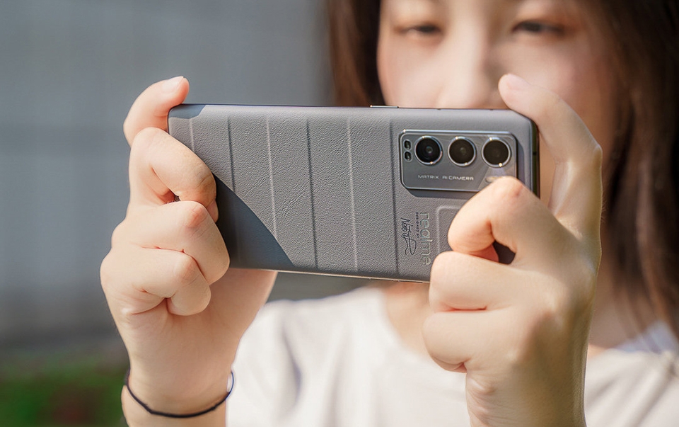 Realme GT Master Edition chạy chip Qualcomm Realme GT Master Edition chạy chip Qualcomm