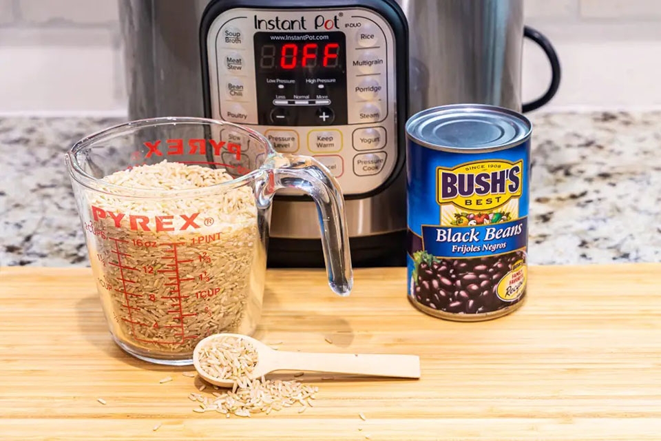 Nồi áp suất điện có chức năng hẹn giờ nấu khiến nó trở nên hữu ích hơn nhiều Nồi áp suất điện có chức năng hẹn giờ nấu khiến nó trở nên hữu ích hơn nhiều