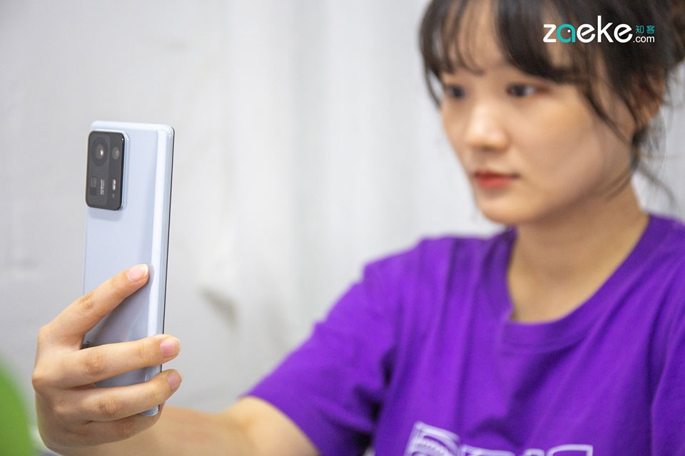Xiaomi Mi Mix 4 có camera chính 108MP