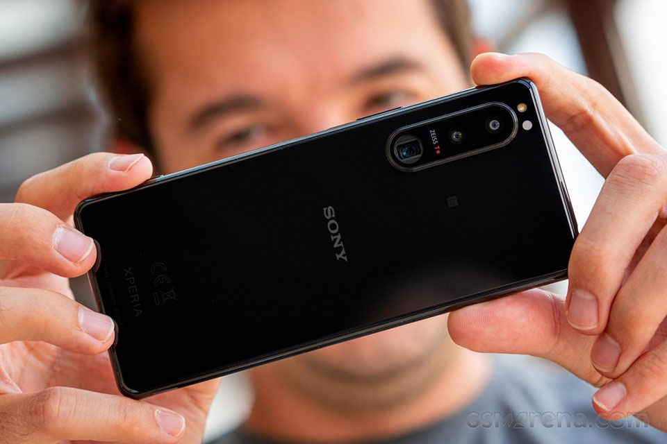 Sony Xperia 5 III có 3 camera ở phía sau Sony Xperia 5 III có 3 camera ở phía sau