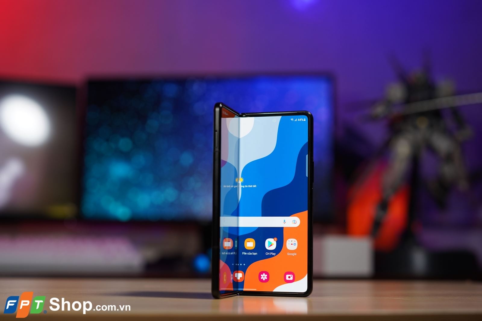 Trên tay Samsung Galaxy Z Fold3 5G: Trải nghiệm màn hình hoàn hảo