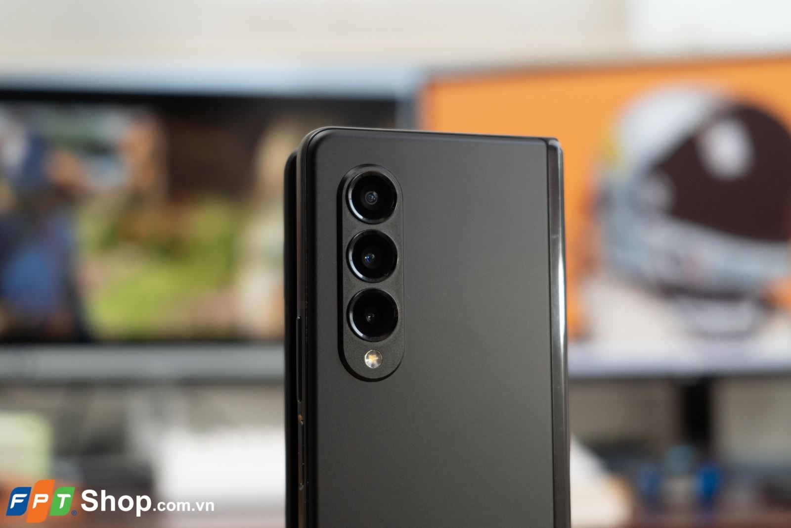 Trên tay Samsung Galaxy Z Fold3 5G: Trải nghiệm màn hình hoàn hảo