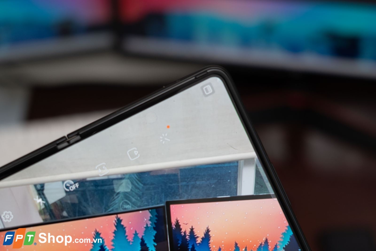 Trên tay Samsung Galaxy Z Fold3 5G: Trải nghiệm màn hình hoàn hảo