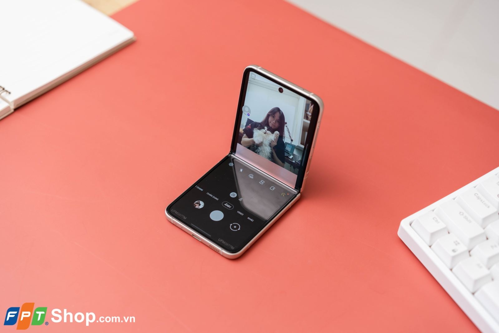 Trên tay Samsung Galaxy Z Flip3 5G