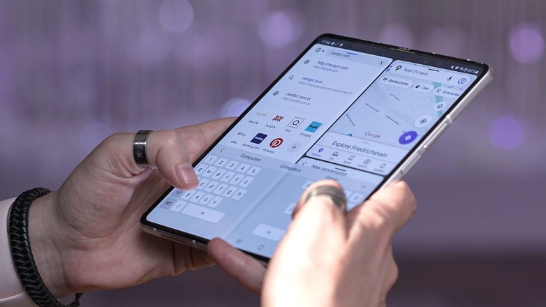 Samsung Galaxy Z Fold 3 Samsung Galaxy Z Fold 3