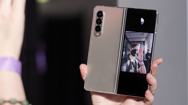 Samsung Galaxy Z Fold 3 Samsung Galaxy Z Fold 3