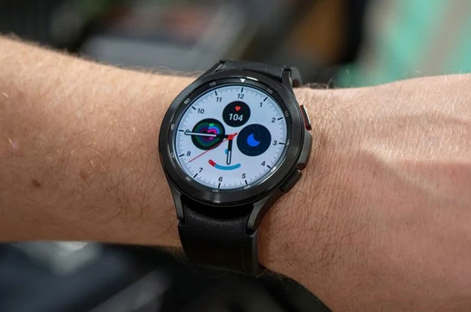 Samsung Galaxy Watch 4 Classic có giá bán hợp lý