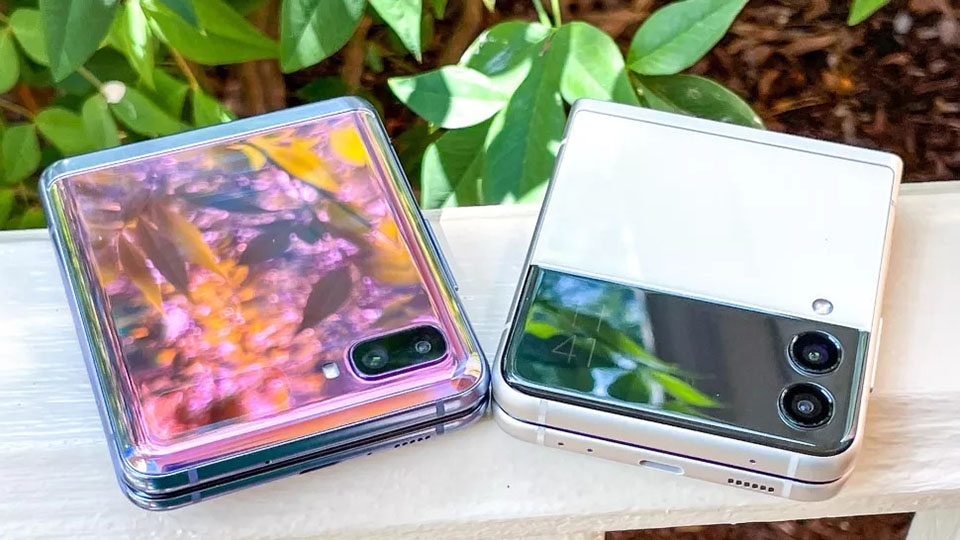 So sánh Galaxy Z Flip3 5G và Galaxy Z Flip 5G (ảnh 1)