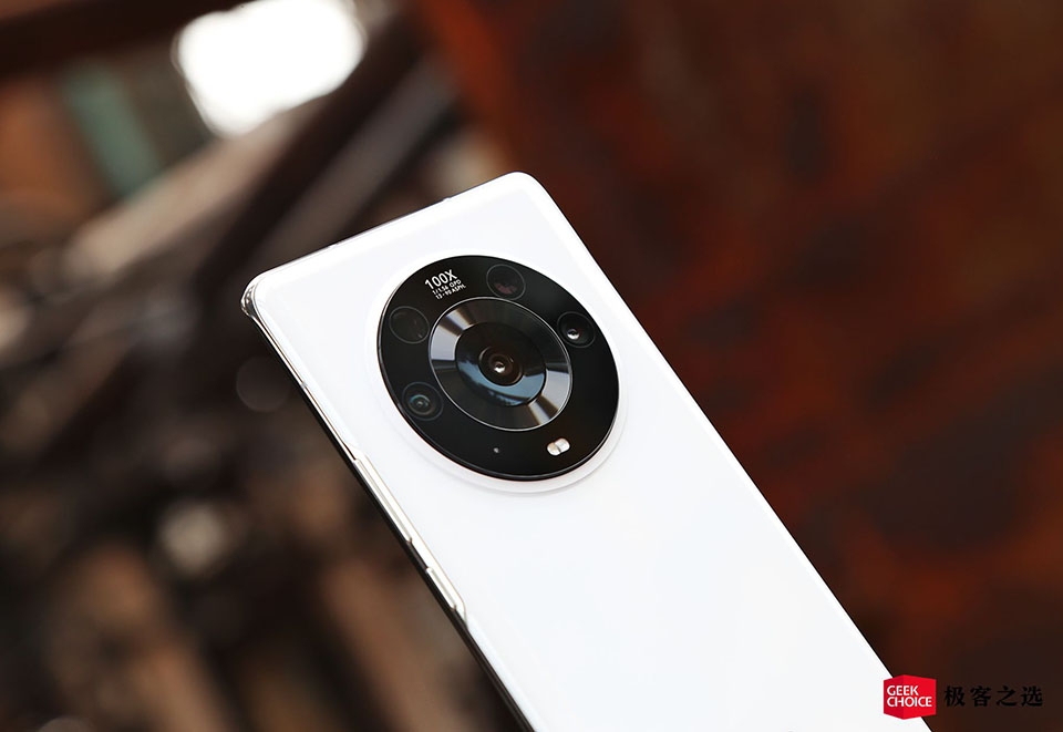 Honor Magic 3 Pro có 4 camera ở phía sau