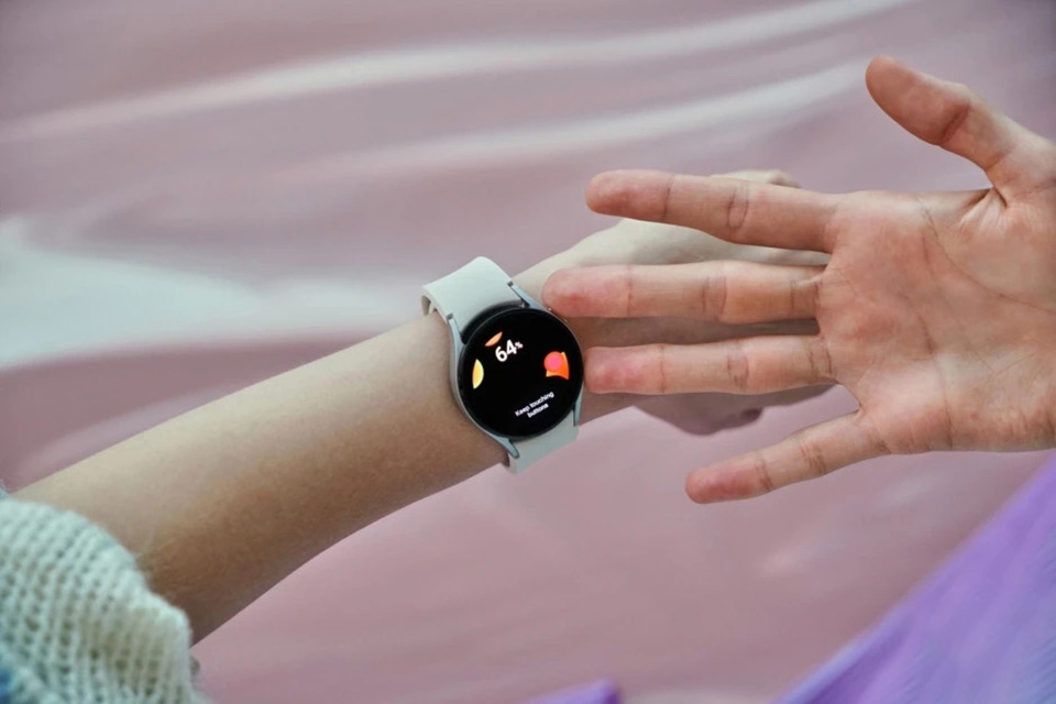 So sánh Galaxy Watch 4 và Galaxy Watch 4 (ảnh 2)