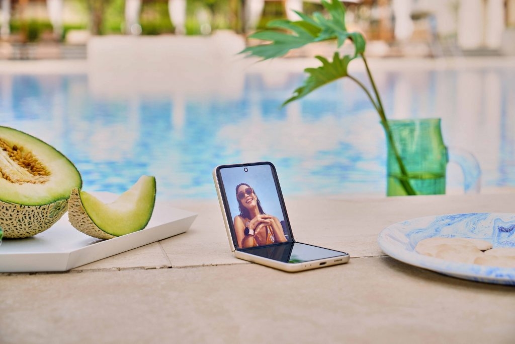 Chiếc smartphone "hot" nhất hiện tại gọi tên Galaxy Z Flip3