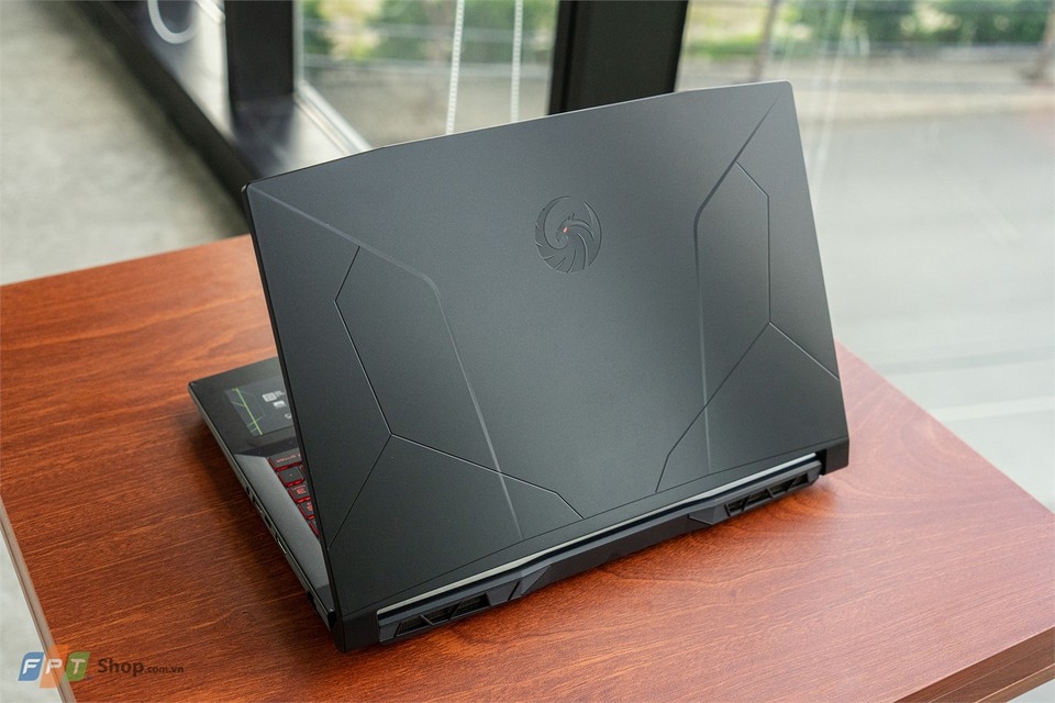 MSI Bravo 15 B5DD 060VN