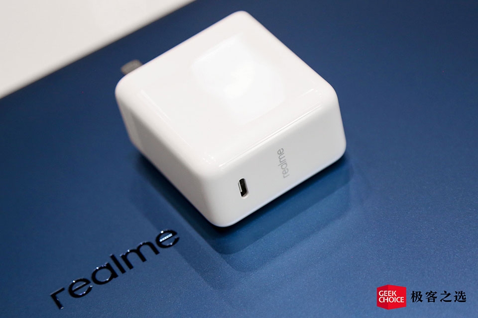 Bộ sạc của Realme Book Bộ sạc của Realme Book