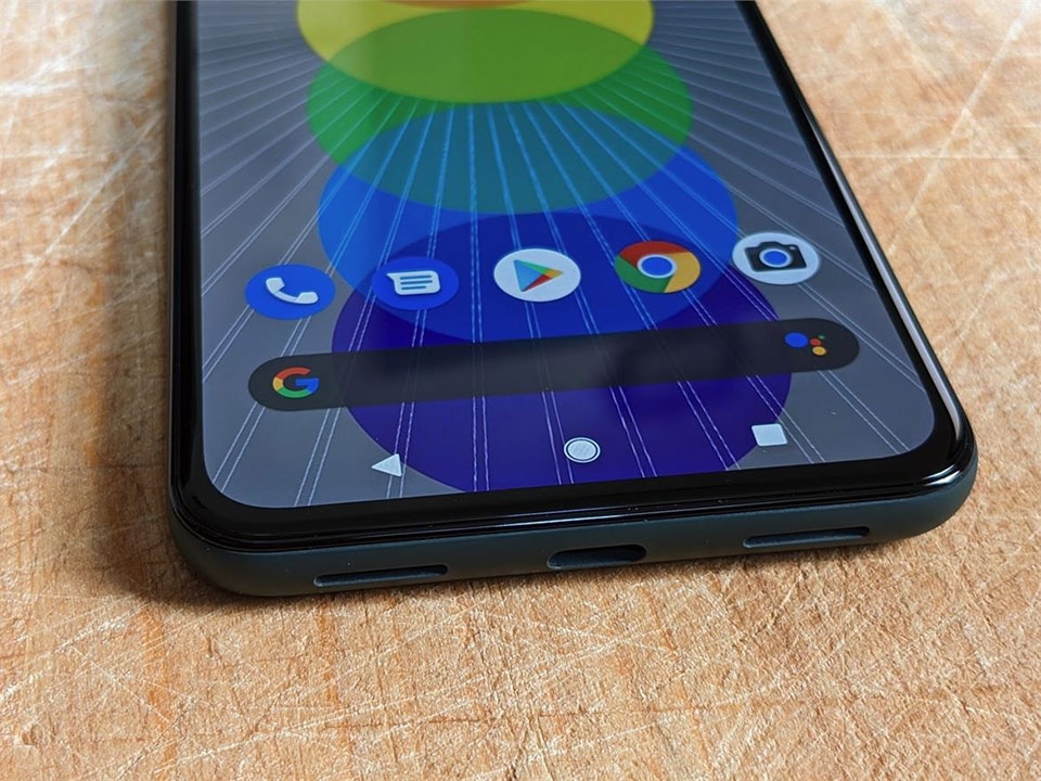 Pixel 5a 5G có pin lớn hơn đáng kể so với người tiền nhiệm