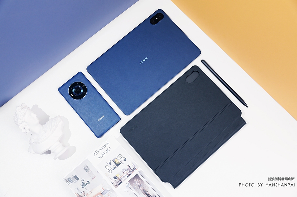 Tab V7 Pro có hai camera ở phía sau