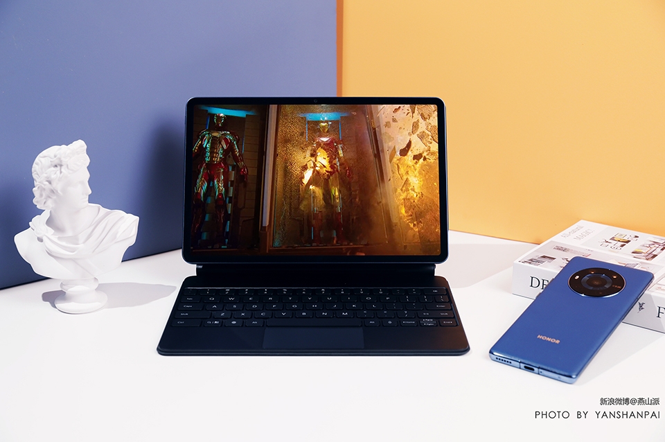 Tab V7 Pro có pin lớn giúp sử dụng cả ngày mà không phải lo lắng về vấn đề hết pin