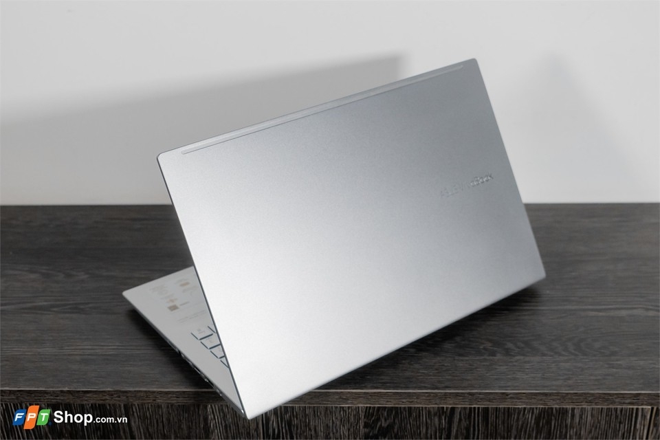 Trên tay ASUS VivoBook M513 OLED