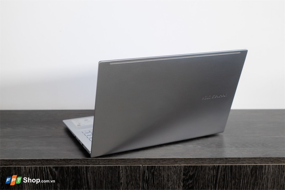 Trên tay ASUS VivoBook M513 OLED
