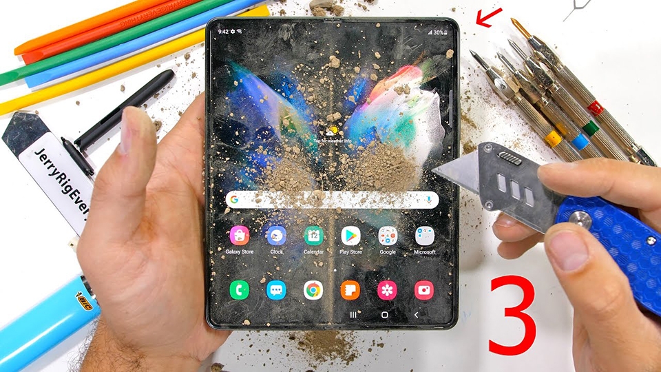 Kiểm tra độ bền Galaxy Z Fold3 5G Kiểm tra độ bền Galaxy Z Fold3 5G
