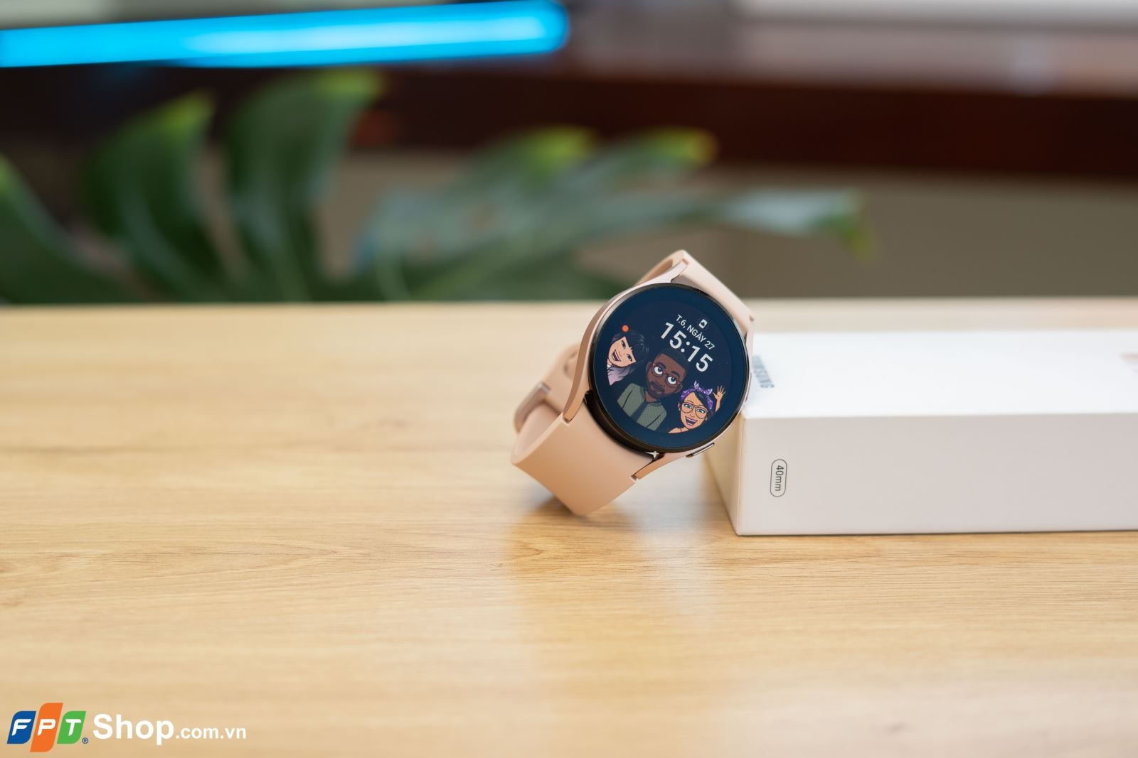 Trên tay Samsung Galaxy Watch4 tại VN: Thiết kế trẻ trung, đo được nhiều chỉ số sức khỏe, giá từ 6.49 triệu