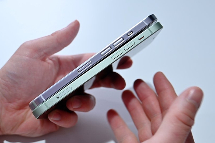 Trên tay iPhone 13 bản mẫu 4