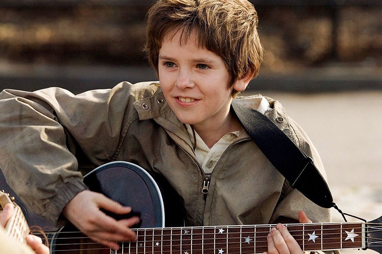 August Rush – Thần Đồng Âm Nhạc (2008)