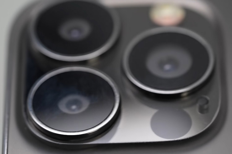 Trên tay iPhone 13 Pro Max bản mẫu 6