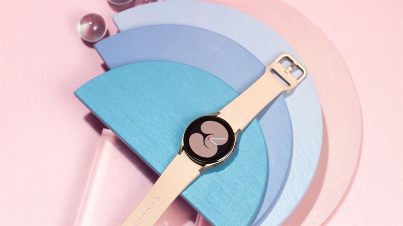 So sánh Samsung Galaxy Watch4 và Watch4 Classic: