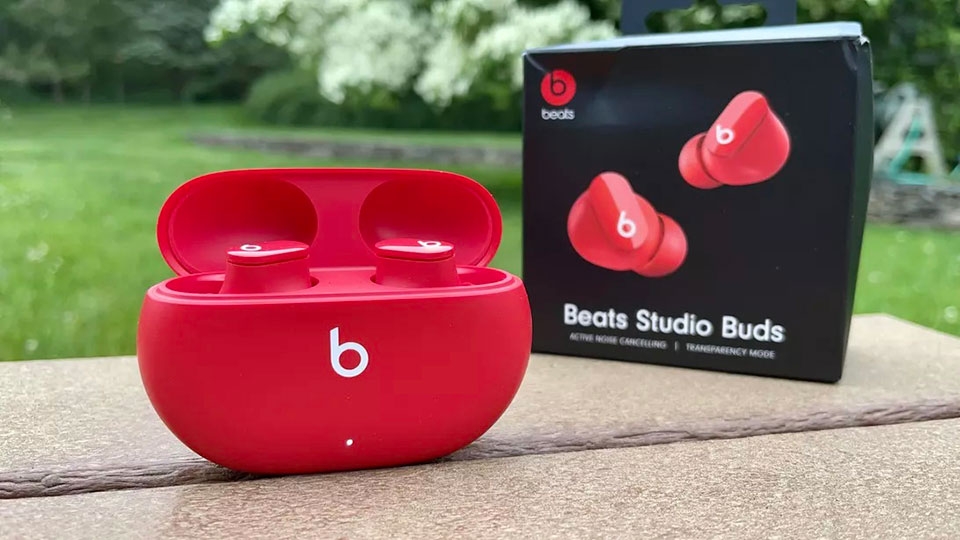 Hộp Beats Studio Buds