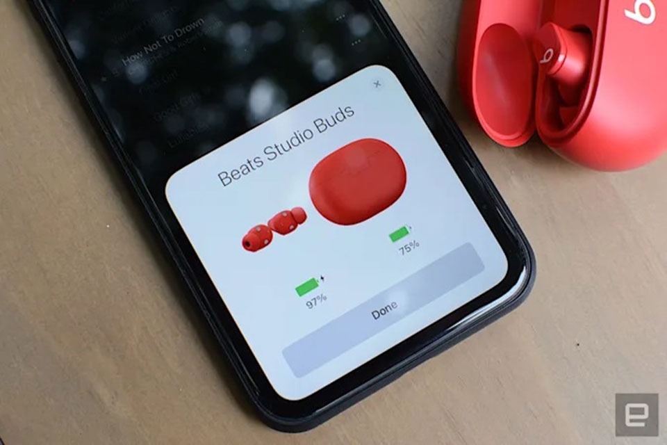 Beats Studio Buds có một số tính năng của AirPods