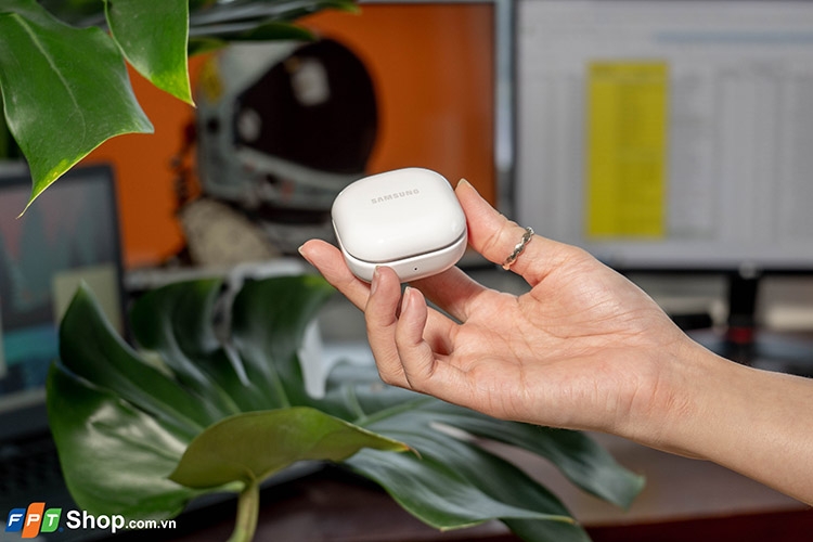 Mở hộp Samsung Galaxy Buds2 tại Việt Nam 5