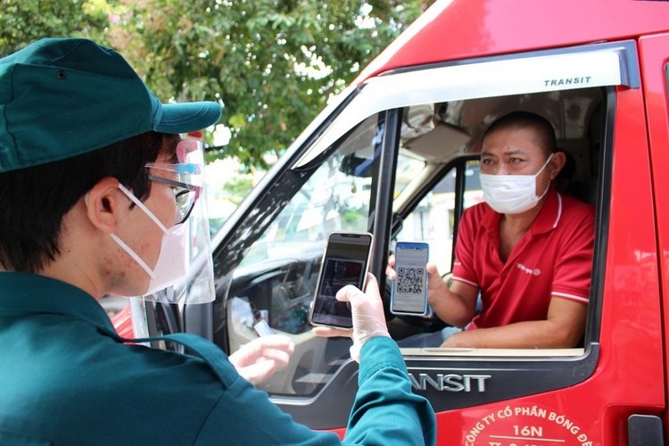 Ai sẽ được cấp Thẻ xanh COVID-19 và được làm gì? (1)