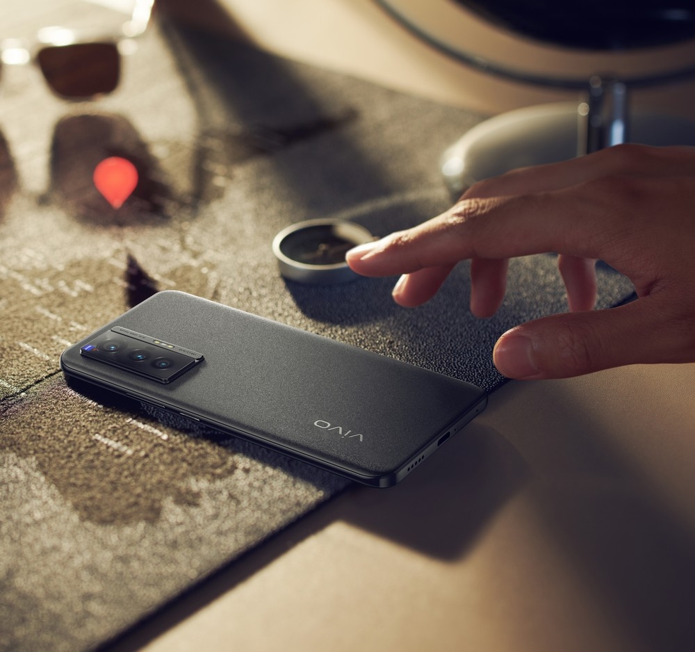 Teasing vivo X70 Pro (3)